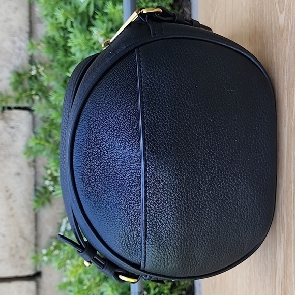 J. Crew Black circle bag in Italian leather with initials with Lock and keys - Picture 3 of 15